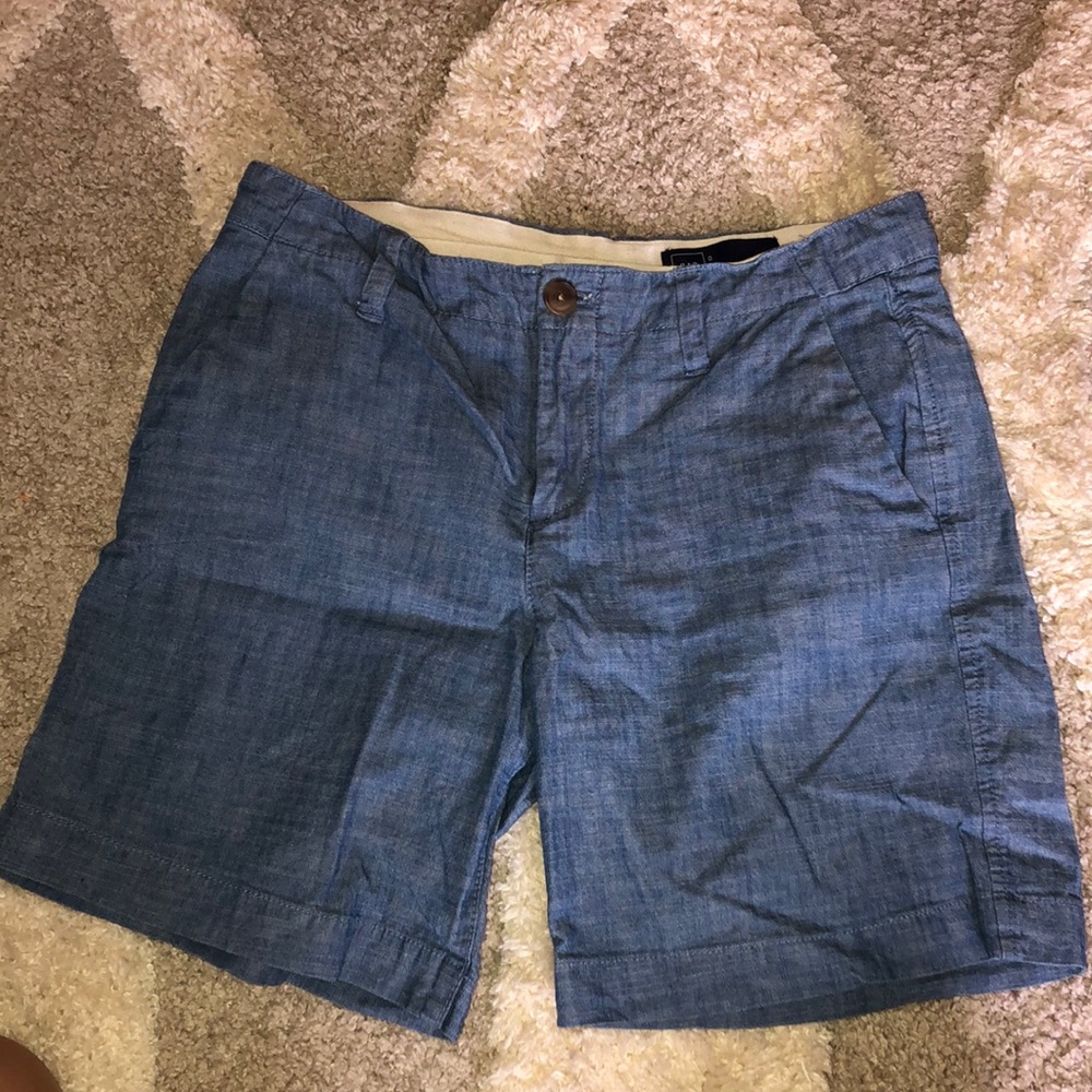 Gap shorts
